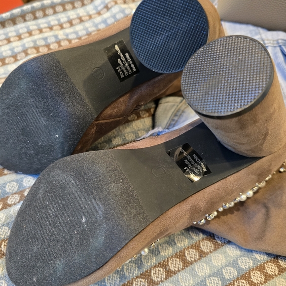 Olivia Miller Ankle zip Pearl and Rhinestone Booties, Size 8.5US - Picture 7 of 7